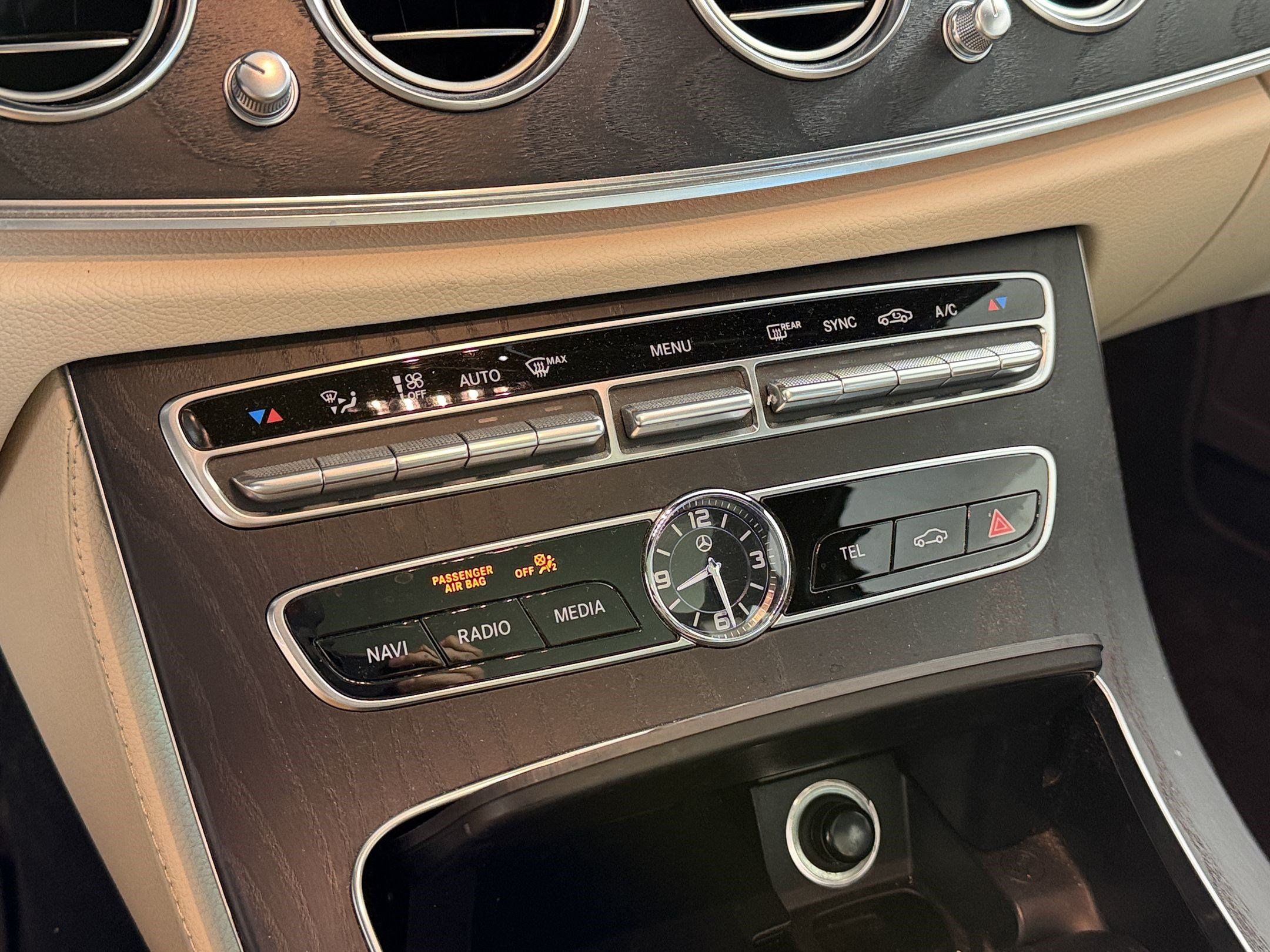 Used 2020 Mercedes-Benz E 350 Sedan image 17