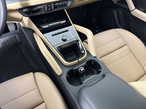 New 2026 Porsche Cayenne image 31