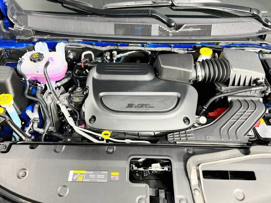 New 2027 Chrysler Pacifica Select FWD image 31