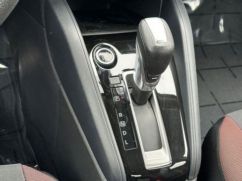 New 2025 Nissan Versa SR image 20