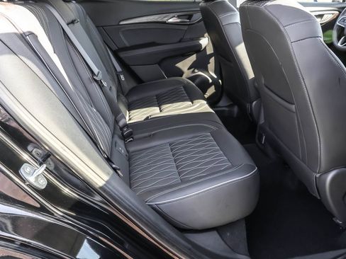 Used 2022 Buick Envision Avenir w/ Technology Package II image 34