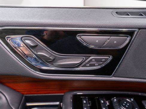 Used 2024 Lincoln Navigator Reserve AWD/4WD image 15