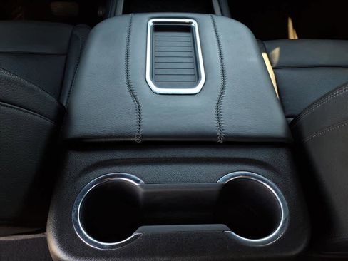 Used 2022 GMC Yukon Denali w/ Advanced Technology Package image 31