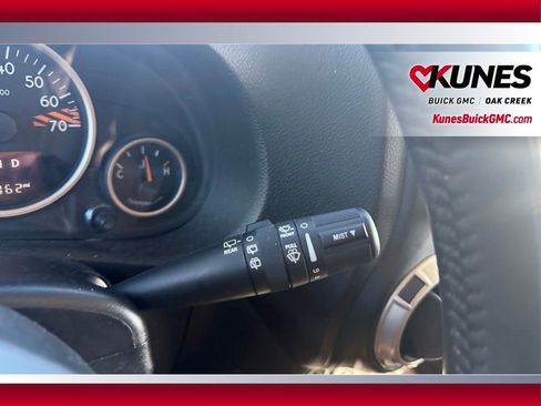 Used 2016 Jeep Wrangler Unlimited Sahara AWD/4WD image 15