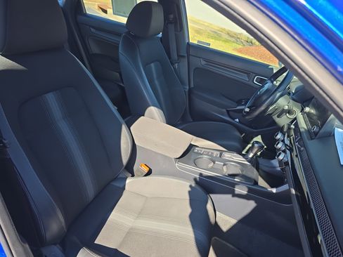 Used 2023 Honda Civic Sport image 10