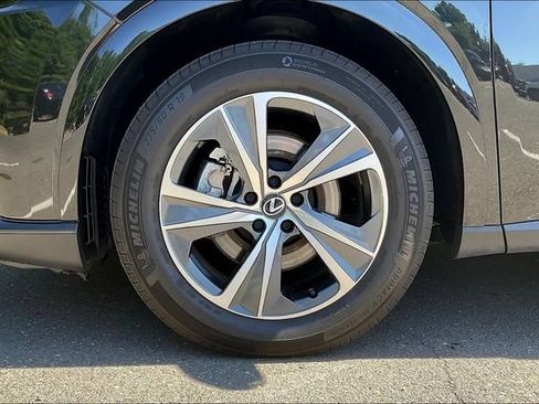 Used 2023 Lexus RX 350 Premium w/ Accessory Package AWD/4WD image 34