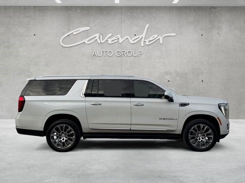 Certified 2025 GMC Yukon XL Denali w/ Denali Reserve Package image 16