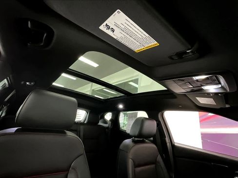 Used 2021 Chevrolet Blazer RS w/ Enhanced Convenience Package image 28