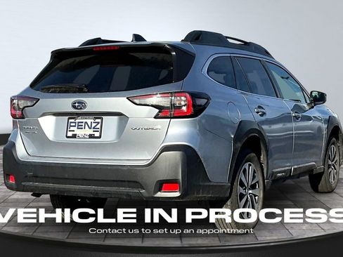 Used 2023 Subaru Outback Premium image 6