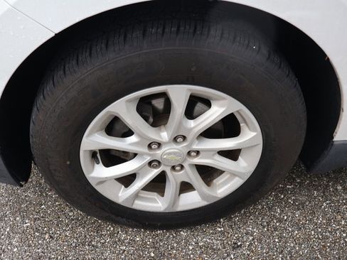 Used 2018 Chevrolet Equinox LT w/ LPO, Protection Package FWD image 4