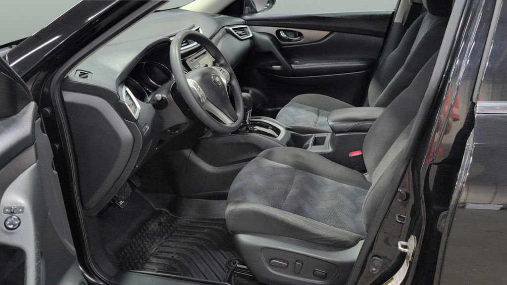 Used 2016 Nissan Rogue SV AWD/4WD image 8