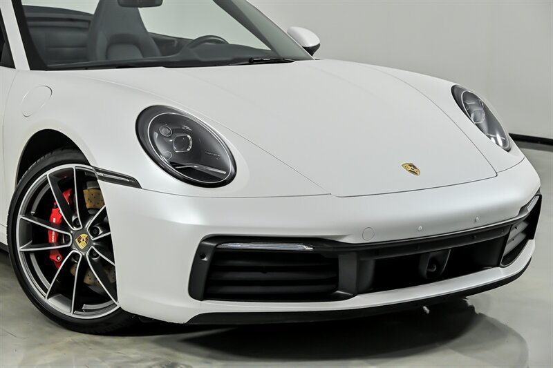 Used 2020 Porsche 911 Carrera S RWD image 2