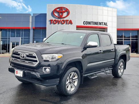 Certified 2017 Toyota Tacoma Limited w/ Tow Package AWD/4WD image 3