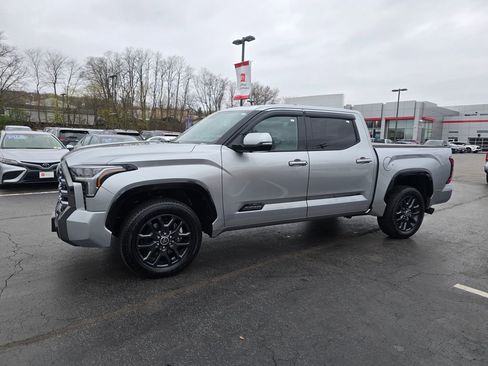 Used 2023 Toyota Tundra Platinum AWD/4WD image 3