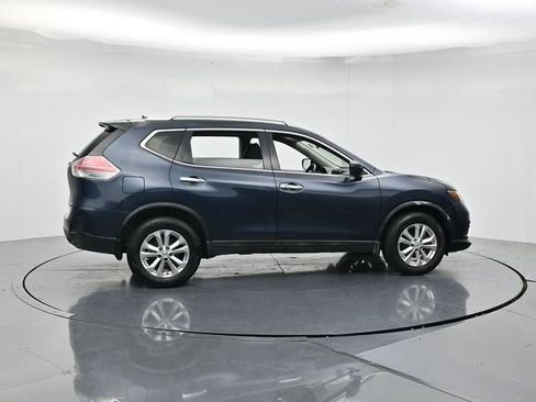 Used 2016 Nissan Rogue SV AWD/4WD image 2