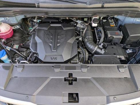 Used 2024 Kia Carnival EX FWD image 23