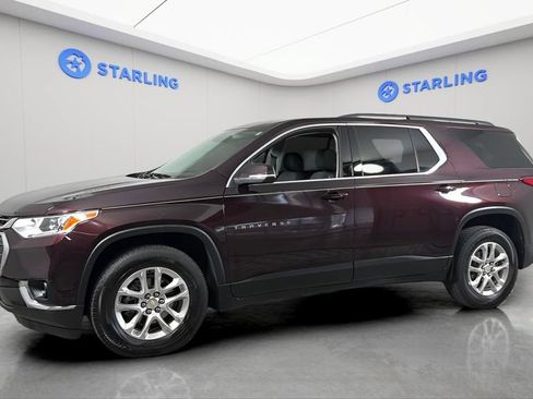 Certified 2021 Chevrolet Traverse LT FWD image 3