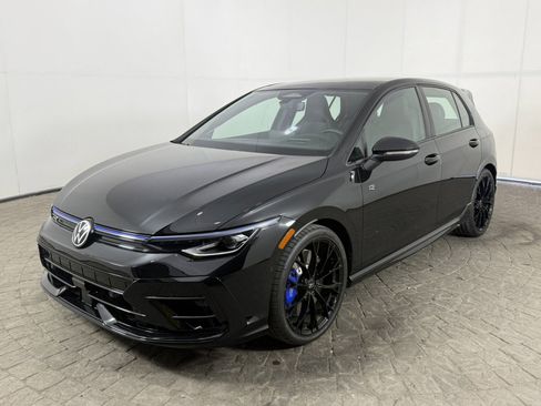 Used 2026 Volkswagen Golf AWD/4WD image 3