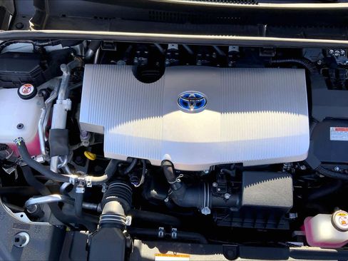 Used 2020 Toyota Prius Prime Limited image 32