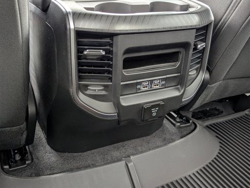 New 2026 RAM 1500 4x4 Crew Cab image 21