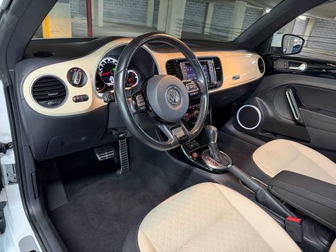 Used 2019 Volkswagen Beetle 2.0T SE FWD image 8