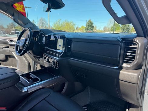 Used 2024 Chevrolet Silverado 2500 LTZ w/ LTZ Premium Package AWD/4WD image 37