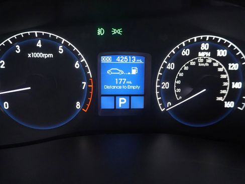 Used 2009 Hyundai Genesis 3.8 w/ Technology Pkg 4 image 25