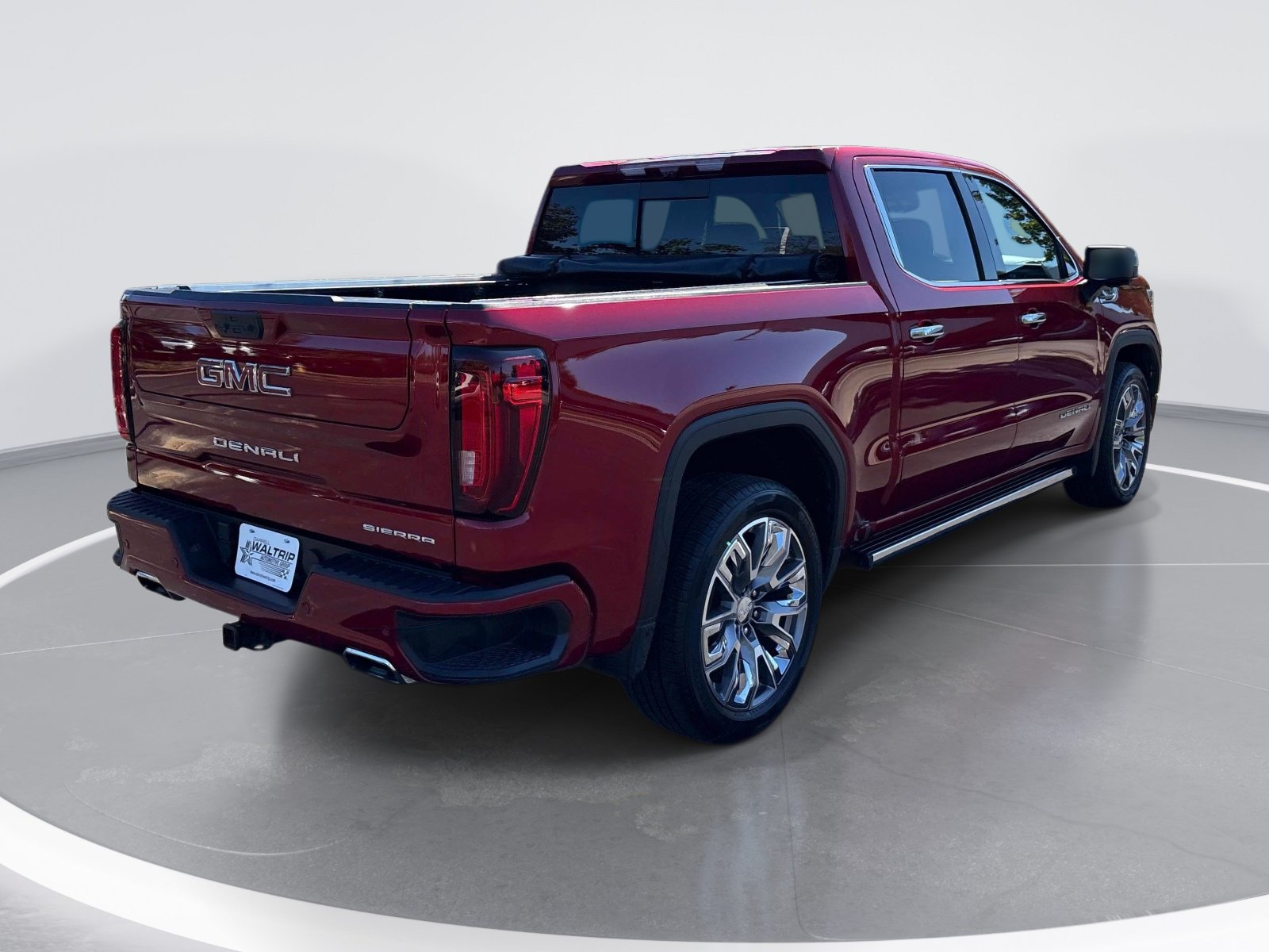 Used 2023 GMC Sierra 1500 Denali w/ Denali Reserve Package AWD/4WD image 8