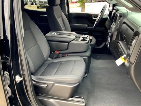 Used 2022 Chevrolet Silverado 1500 Custom image 9