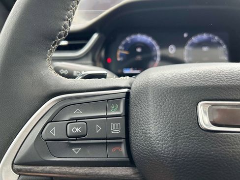 Used 2024 Jeep Grand Cherokee L Limited w/ Luxury Tech Group II image 28