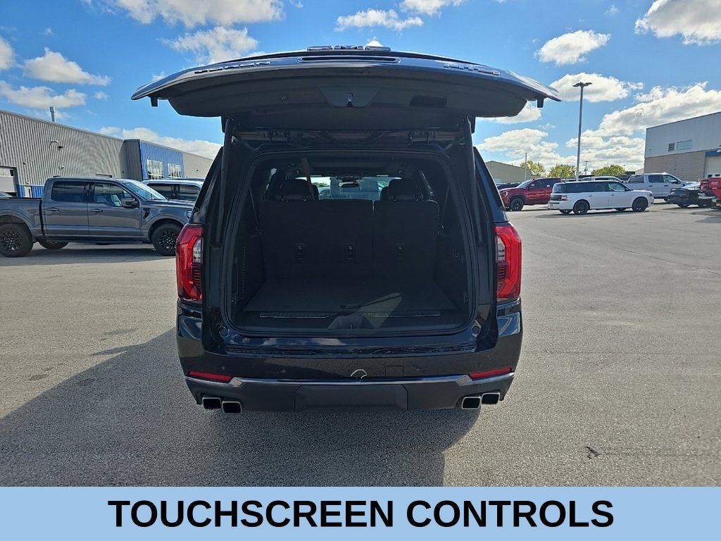 Used 2026 GMC Yukon XL AT4 AWD/4WD image 6