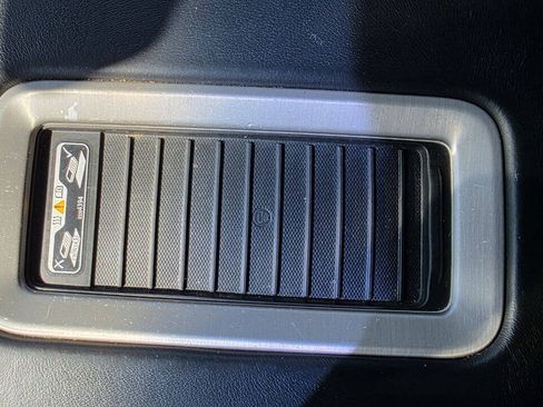 Used 2019 GMC Yukon XL Denali AWD/4WD image 14