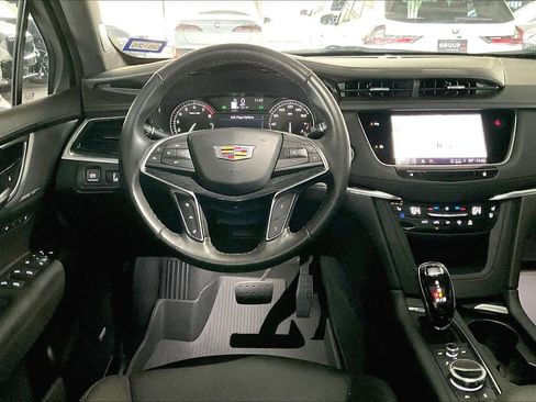 Used 2023 Cadillac XT5 Premium Luxury w/ LPO, Floor Liner Package image 5
