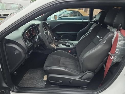 Used 2023 Dodge Challenger SRT Hellcat RWD image 3