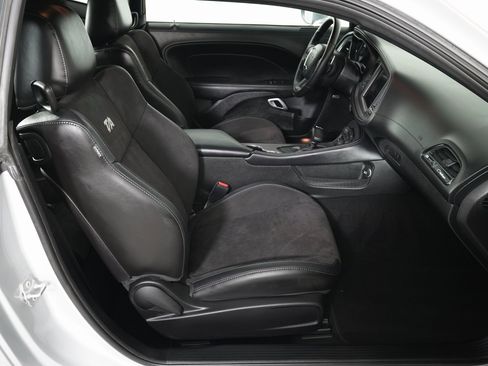 Used 2023 Dodge Challenger R/T Scat Pack w/ T/A Package image 9