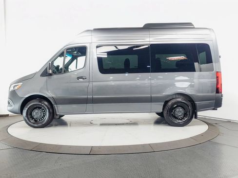 Used 2025 Mercedes-Benz Sprinter 2500 image 4