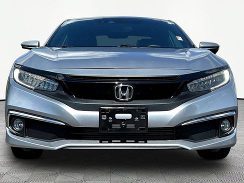 Used 2019 Honda Civic Touring image 2