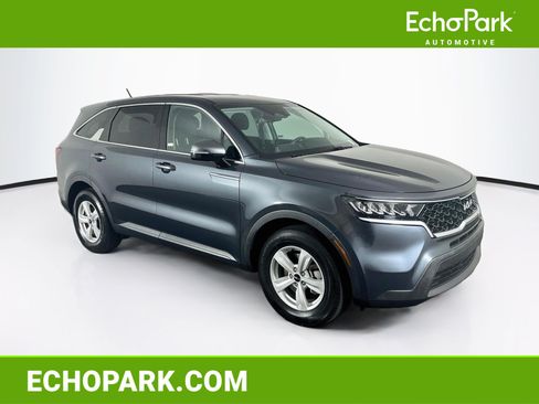 Used 2023 Kia Sorento LX FWD image 1