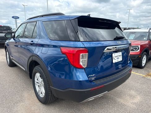 Certified 2023 Ford Explorer XLT w/ Equipment Group 202A AWD/4WD image 3