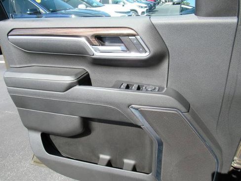Certified 2024 Chevrolet Silverado 1500 LT AWD/4WD image 17