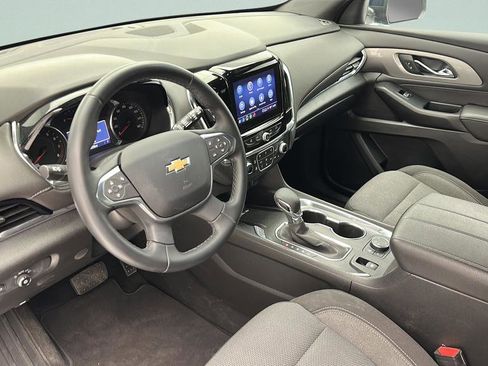 Used 2023 Chevrolet Traverse LT AWD/4WD image 12