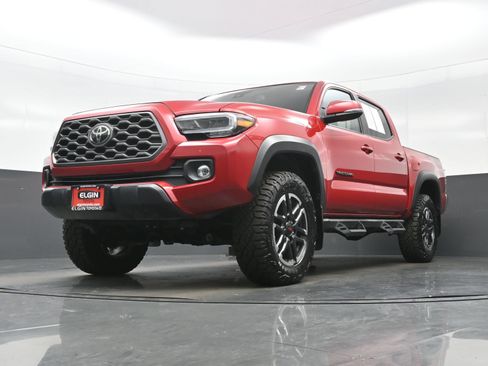 Used 2023 Toyota Tacoma TRD Off-Road w/ Black Out Package (TMS) AWD/4WD image 28