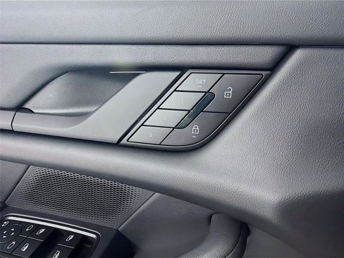 New 2025 Porsche Taycan image 8