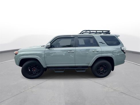 Used 2022 Toyota 4Runner TRD Off-Road Premium w/ Moonroof Package AWD/4WD image 9
