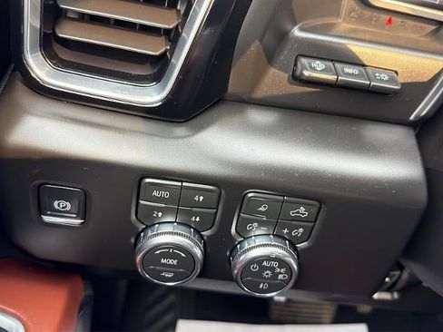 Used 2026 GMC Sierra 3500 Denali Ultimate AWD/4WD image 43