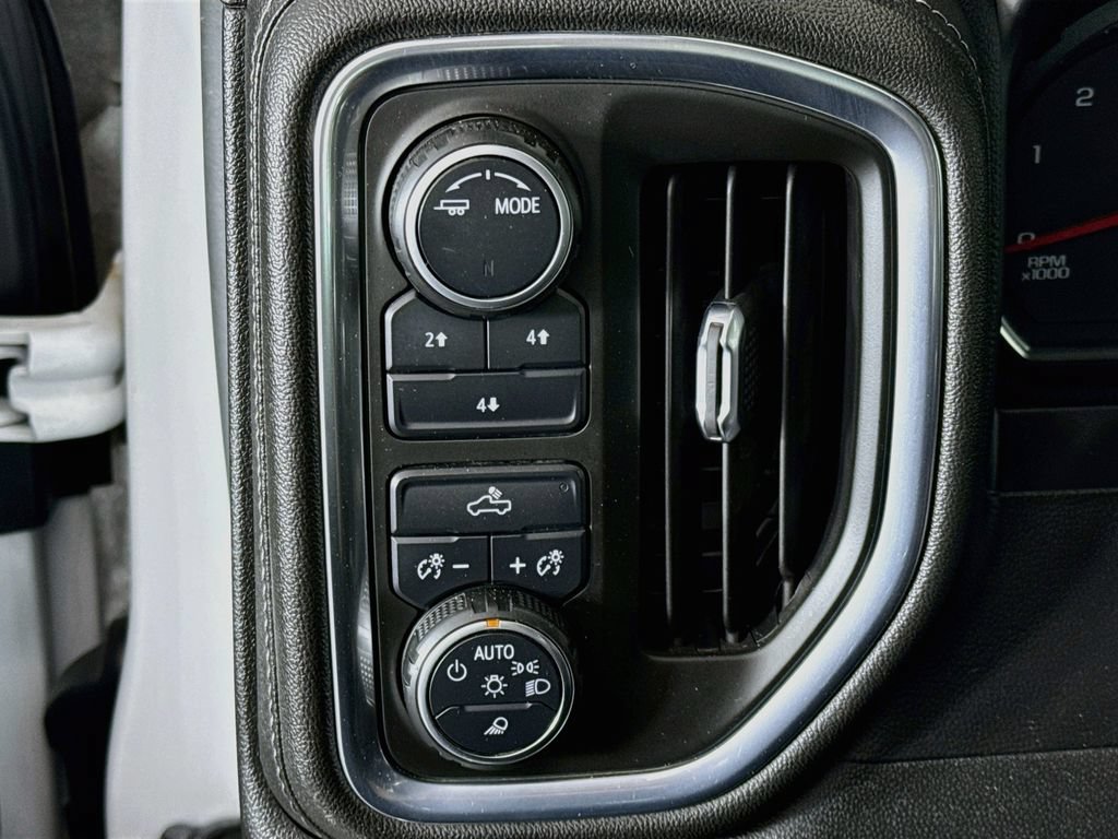 Used 2021 Chevrolet Silverado 2500 LT w/ Fleet Comfort Package AWD/4WD image 10