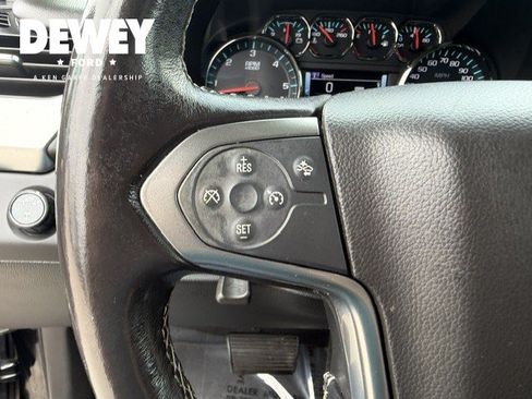 Used 2020 Chevrolet Suburban LT AWD/4WD image 13