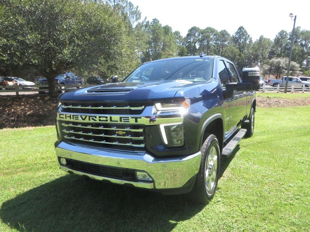 Used 2021 Chevrolet Silverado 2500 LTZ w/ LTZ Premium Package AWD/4WD image 2