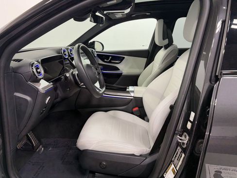 Used 2025 Mercedes-Benz GLC 350e GLC 350e w/ AMG Line image 8