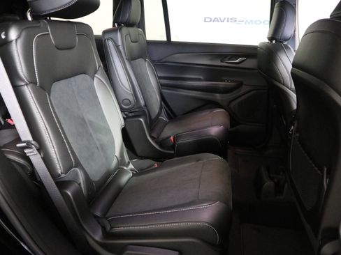 New 2025 Jeep Grand Cherokee L Altitude image 22